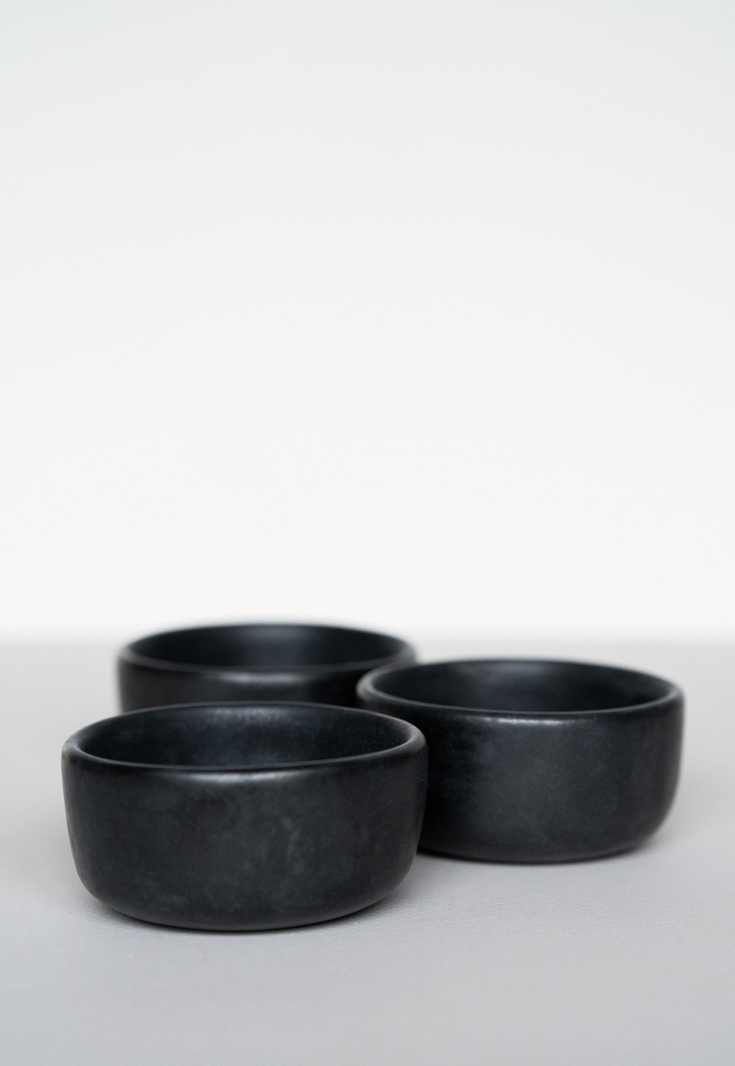 Black Matte Stoneware Pinch Bowl
