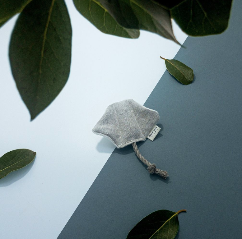 Stingray Cat Toy in Cotton with Buckwheat for Crinkles and Organic Catnip